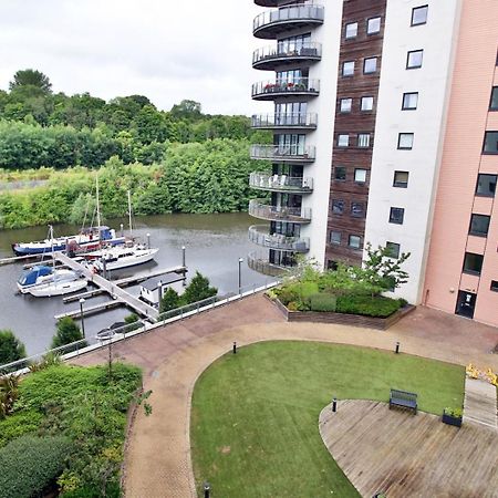 Апартаменты Perfect Getaway In Cardiff Marina Экстерьер фото